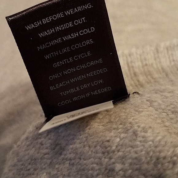 Simply Vera Vera Wang Sweater/NWOT - Picture 7 of 7